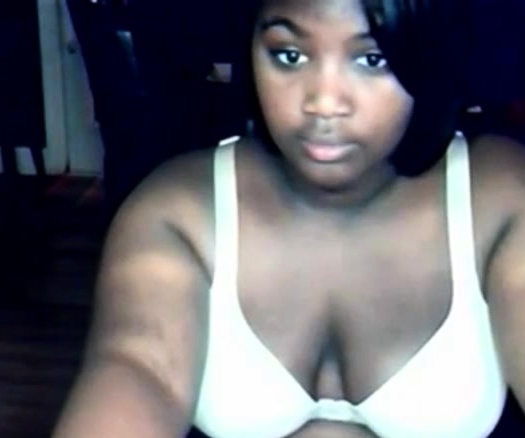 Teen Ebony Babe in Webcam - negrofloripa.